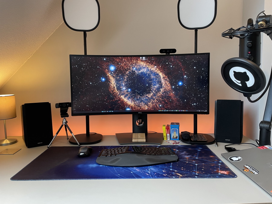 Photo of the current desk setup